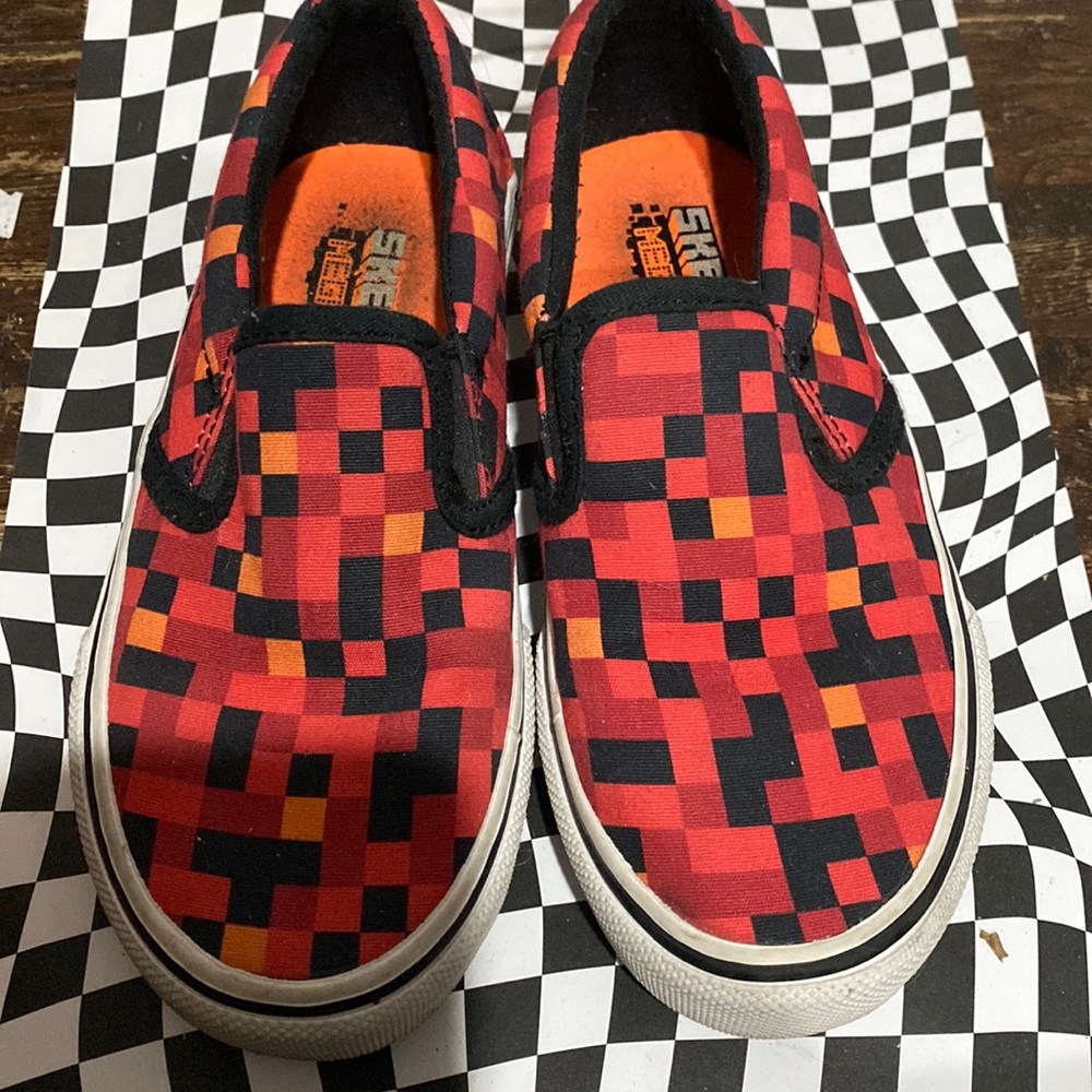 Skechers Megacraft Kids Slip On Shoes Red and black Pixels size toddler 11.5